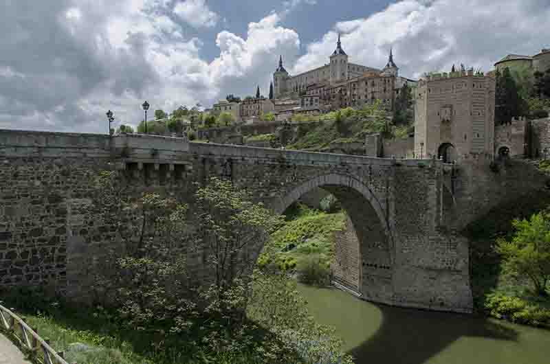 Toledo 049 - puente de Alcántara.jpg